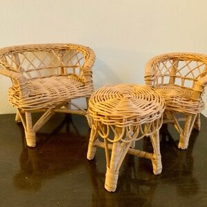 Tiny vintage wicker doll patio set furniture